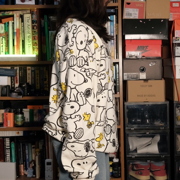 Peanuts Snoopy & Woodstock Sweatshirt - Picture 2 of 4